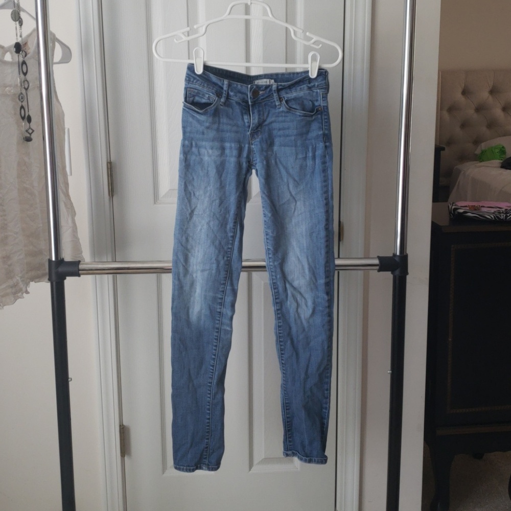 Straight leg jean